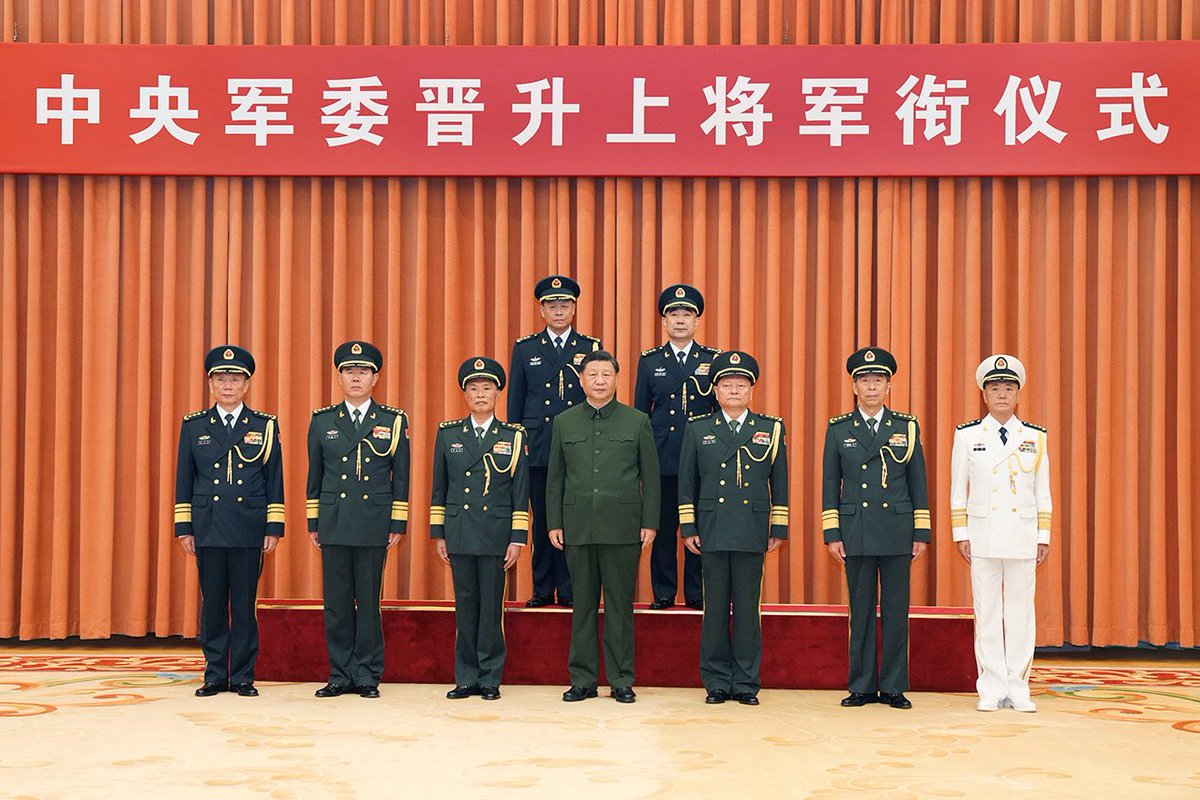fangshimin's tweet photo. 影帝与皇帝 https://t.co/teu7SGvxmS