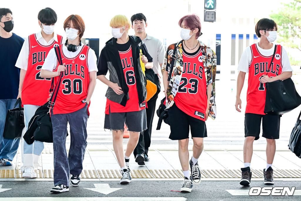TXTCHART_KR's tweet photo. TOMORROW X TOGETHER is heading to Chicago, United States for "Lollapalooza" festival. 
@TXT_members @TXT_bighit https://t.co/2ae0bsQuwT