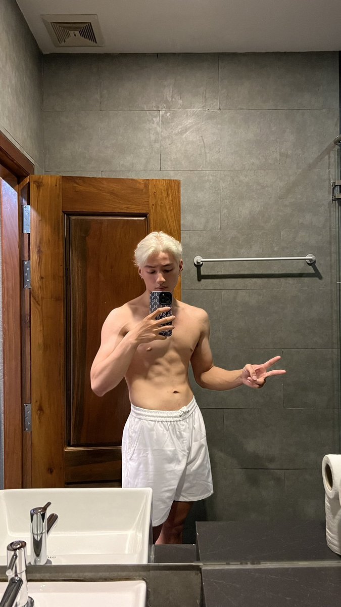 Hoàng Anh - meoitw052 tweet media