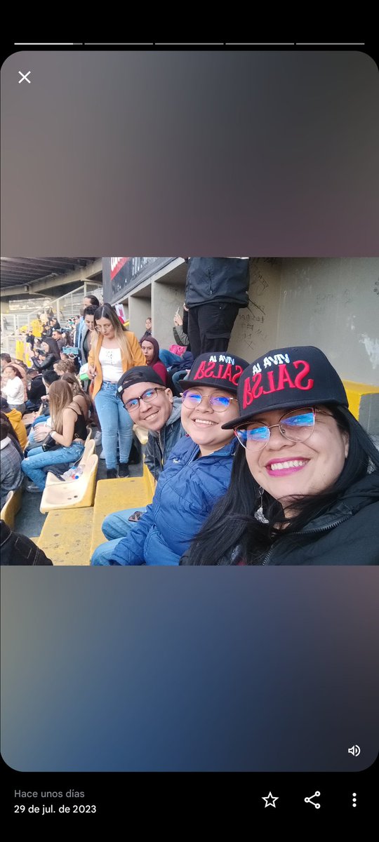 ClaudiaFonca's tweet photo. @rayoenorbita @OscarDLeon @rayoenorbita el homenaje tan lindo que le hizo @rubenblades  a @HectorLavoeRey , @OscarDLeon   y todos los artistas impecables en su puesta en escena. Este fin de semana concierto de conciertos y viva la salsa ya hacen parte de mis inolvidables conciertos. Abrazo! https://t.co/XqpZXbDxm9