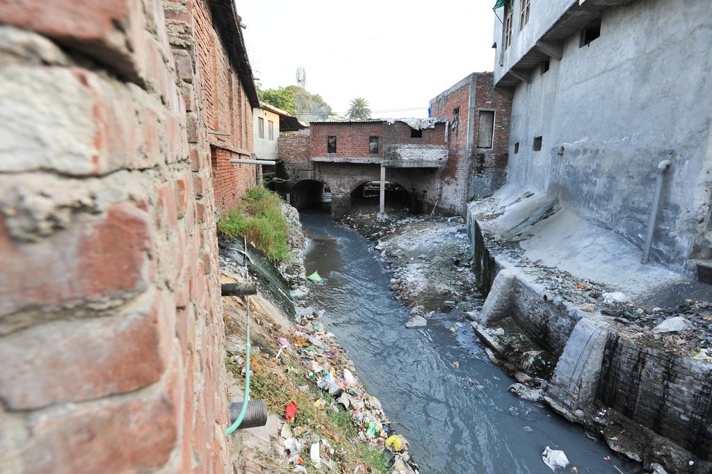World Bank Water (@worldbankwater) on Twitter photo Surface water pollution is aggressive, but largely reversible once we stop abusing nature.
Groundwater pollution is slow & hidden, but with no less serious consequences.
Once damaged, it takes far longer to recover.
wrld.bg/M0QF50PnTys #WorldWaterDay #SeeingTheInvisible Surface water pollution is aggressive, but largely reversible once we stop abusing nature.
Groundwater pollution is slow & hidden, but with no less serious consequences.
Once damaged, it takes far longer to recover.
wrld.bg/M0QF50PnTys #WorldWaterDay #SeeingTheInvisible