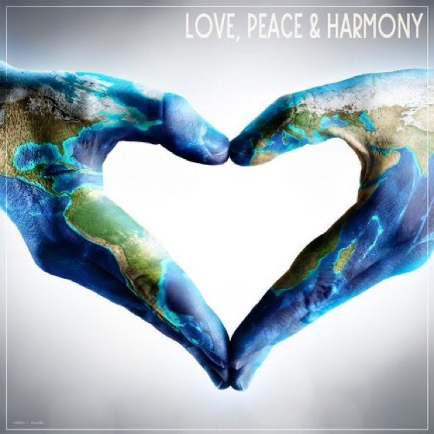 DeborahSimmon's tweet image. ‘Night Folks- hug your loved ones. Find space to treat yourself kindly. Find space to treat others kindly as well. As simple and as complicated as it can seem #WeAreInterconnected