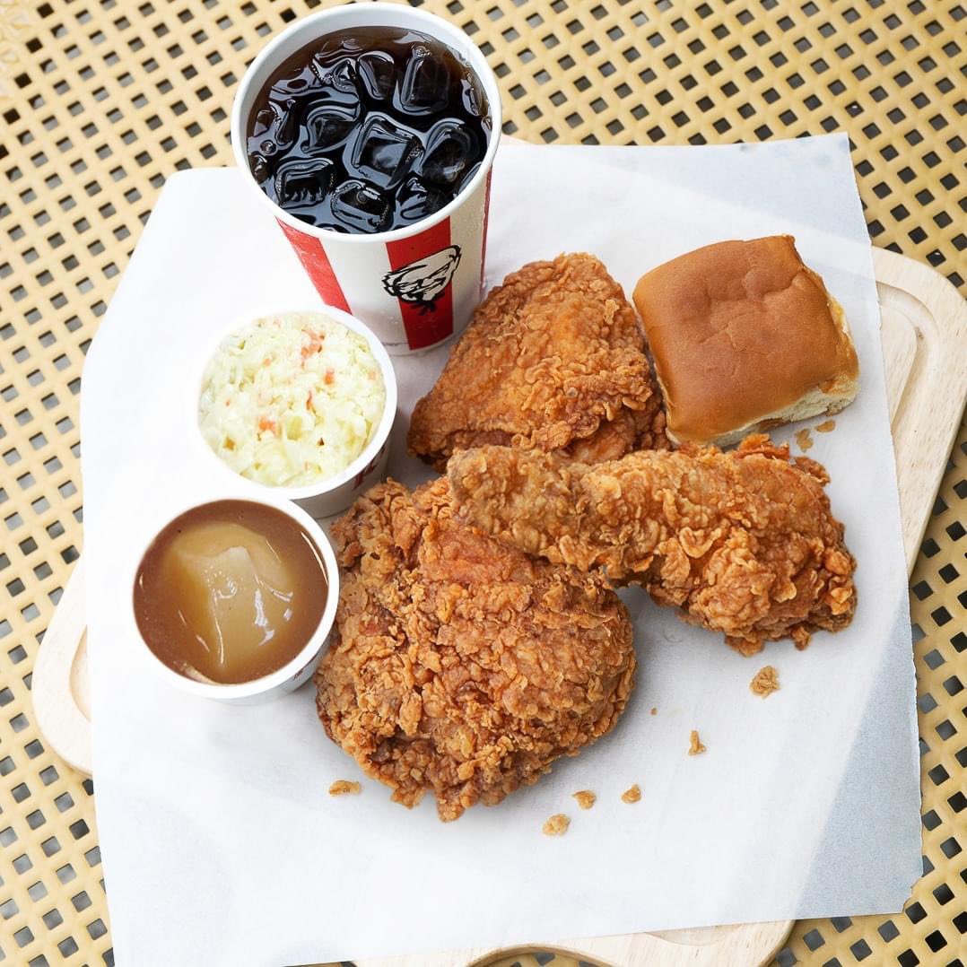 MalaysianFoods's tweet photo. Senyap2 KFC paling drastik naik harga!!!

Betul-betul kayangan.. https://t.co/Ckl2srINaQ