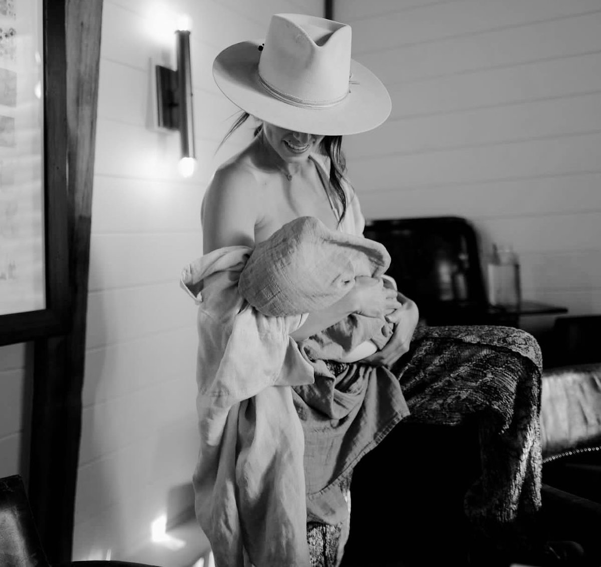 mollyhereandnow's tweet photo. The #Somereed family. All pictures posted by Ian and Nikki—- Instagram
Bodhi as a baby and now the new baby boy. https://t.co/yaRHttWhBf