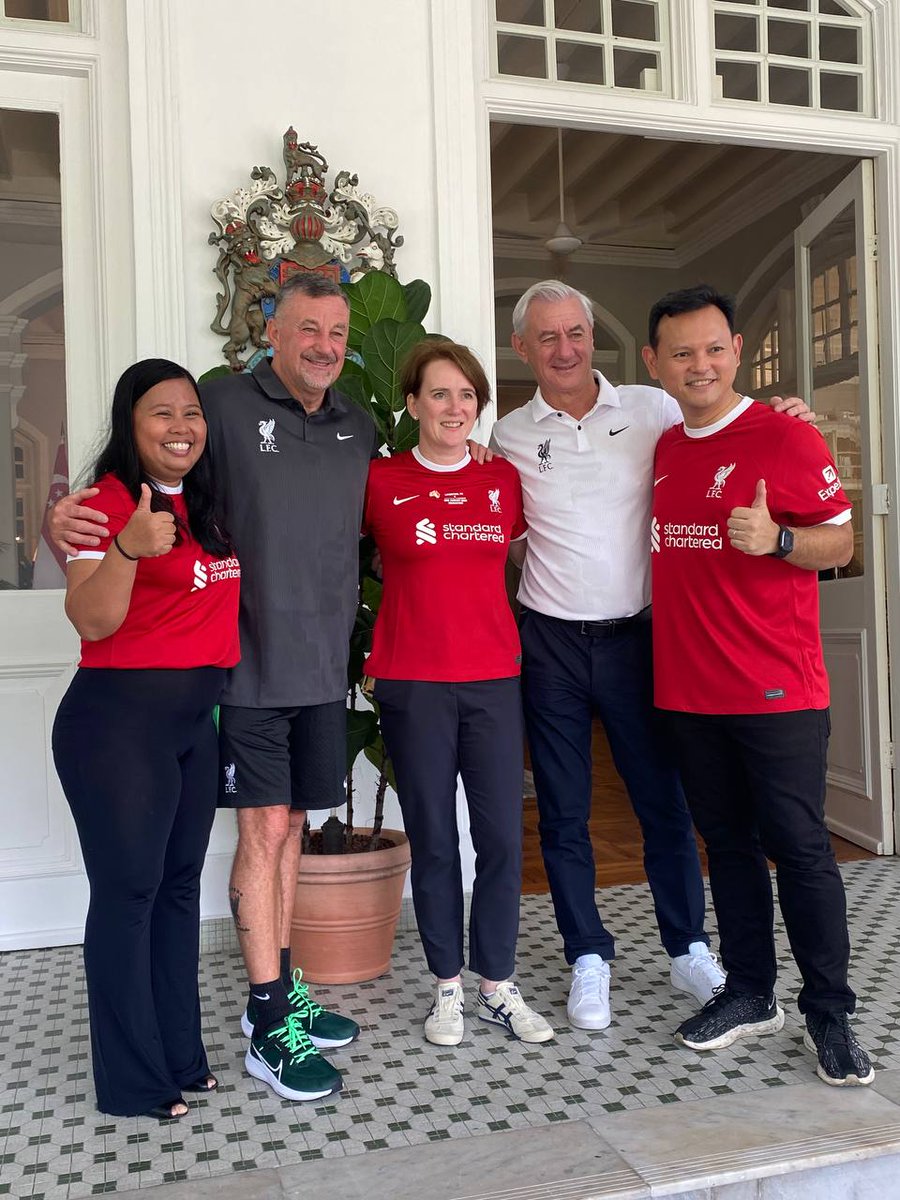 What a morning at Eden Hall! UK High Commissioner @karaowen, SMS Zaqy Mohamad and MP Mariam Jaafar met with @LFC legends John Aldridge and Ian Rush.