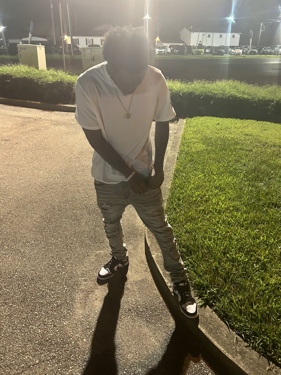 DaBamnWay's tweet photo. get it how you live nigga kill or b killed nigga https://t.co/BWLZ9X7o5V
