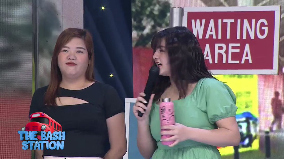 cassy_updates's tweet photo. Ano ang chika d'yan, Cassandra?
Kuya Pao, salamuch daw sa pink tumbler.
Tumbler ng Starbucks yern.
HEHHE.

08 | 02 | 2023

#CassyLegaspi 💛
#EatBulagaNa
#EatBulaga
#EBHost
#EBNa
#EB https://t.co/OHDG8dFWb1