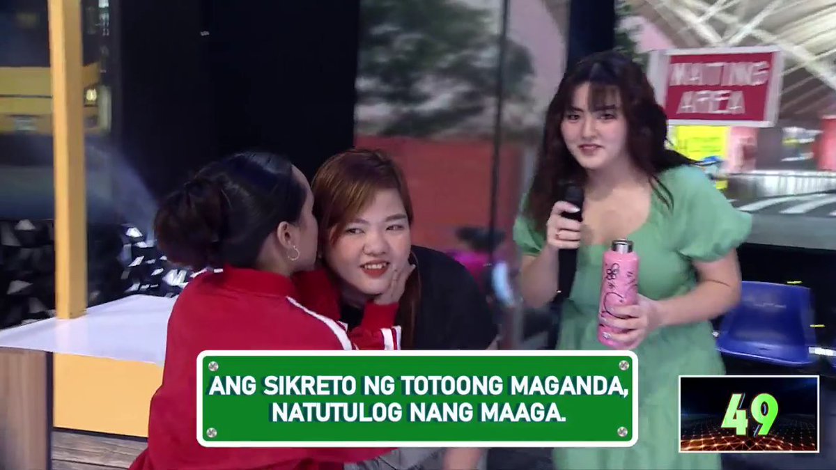 cassy_updates's tweet photo. Ano ang chika d'yan, Cassandra?
Kuya Pao, salamuch daw sa pink tumbler.
Tumbler ng Starbucks yern.
HEHHE.

08 | 02 | 2023

#CassyLegaspi 💛
#EatBulagaNa
#EatBulaga
#EBHost
#EBNa
#EB https://t.co/OHDG8dFWb1