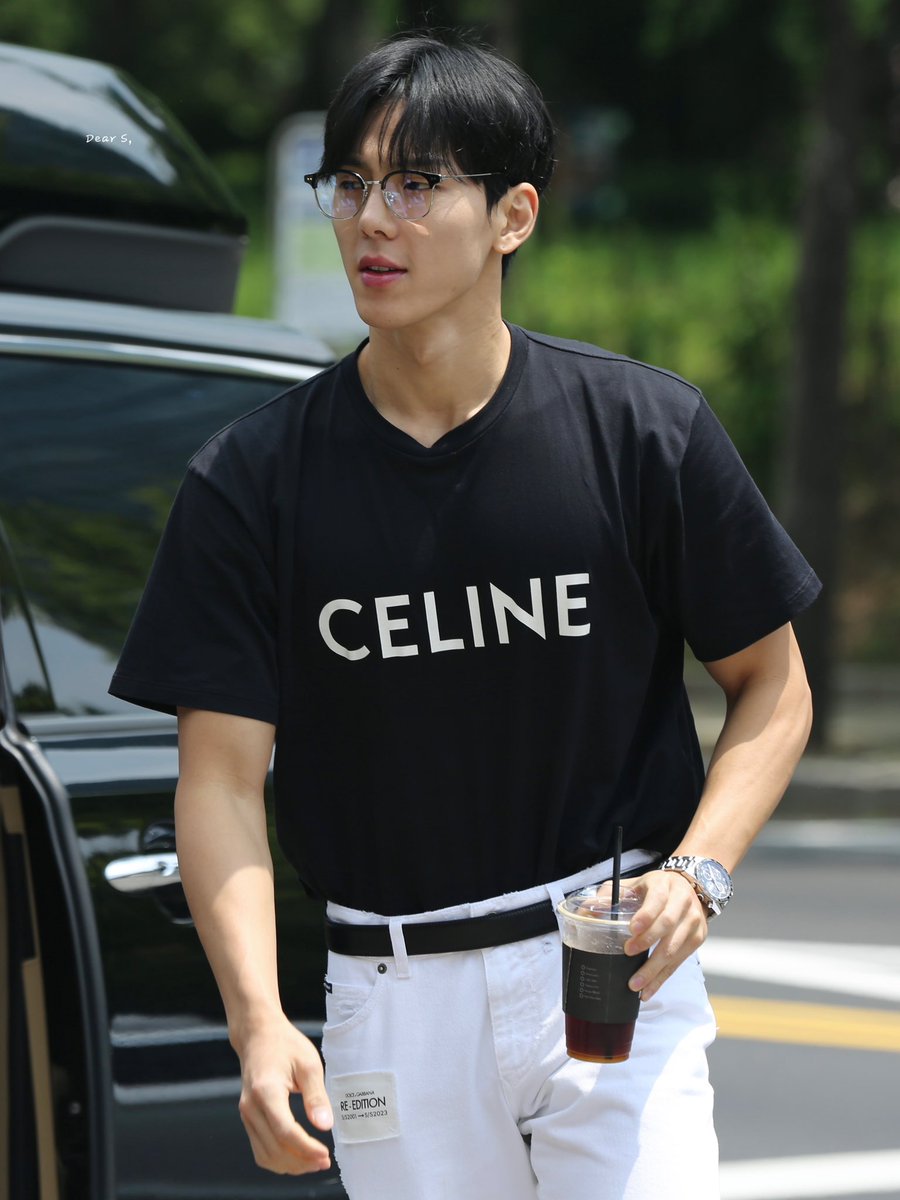 dear_shw's tweet photo. 230802 가요광장 출근

너무 이뻐🥹🥹

#몬스타엑스 #셔누 @OfficialMonstaX https://t.co/wJZjCswSW0