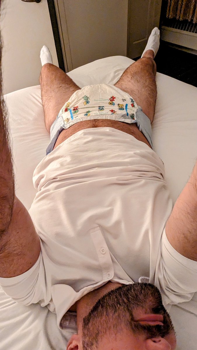 ChicagoAB1's tweet photo. Pooped after all of this work travel. Figuratively, of course. 😜🧷 https://t.co/gLWawXQoCQ