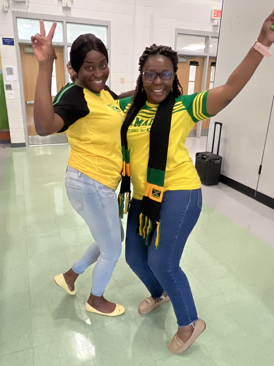 TaviannaPrince's tweet photo. Happy Emancipation Day, Jamaica 🇯🇲 🇯🇲🇯🇲🇯🇲. Repping our colors today here in Stafford, VA @ParticipateLrng  #UnitingOurWorld https://t.co/CK6nxSZIik