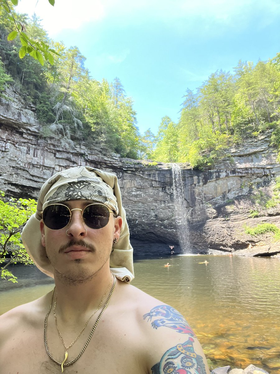 Did he wish u a happy gf day or do I have to!!!