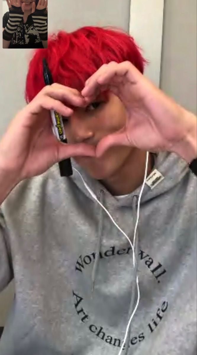 hihi! i'm ash and i'm looking for interactive moots :3 

— she / they
— 20! 
— not new to #stantwt + #kpoptwt 
— looking for atiny mutuals and nctzens
— any fandom is welcome as long as ur not toxic

♡ / ↻ to be moots and spread