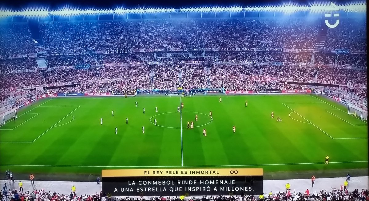ajca2's tweet photo. @udechile tenemos tanto que aprender....con estadio lleno e hinchada solamente alentando y disfrutando del buen fútbol, gracias #LibertadoresxCHV por este regalo https://t.co/ERIfArd5dw