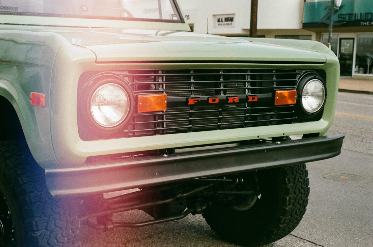 FortWorthAuto's tweet photo. Groovy Car, Man!
https://t.co/UzXEl9XPgb

#ford #bronco #freewheeling #1970sautos #SportUtilityVehicle

Follow Us!   
Pinterest: #fortworthautotransport
Facebook: https://t.co/ucPFZ4lu8e https://t.co/BT5rwD413y