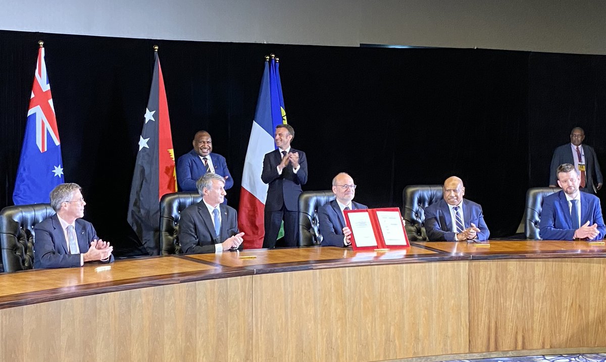 AusHCPNG's tweet photo. 🇦🇺, with 🇫🇷 and 🇪🇺, is supporting upgrades to key 🇵🇬 ports, in line with the Connect PNG plan. 

I was pleased to sign a Declaration of Intent during the visit of French President Macron to PNG. https://t.co/vLimU8BOQd