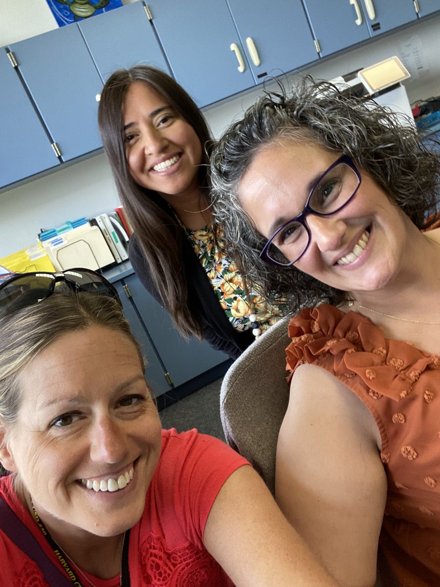J_Bigler's tweet photo. The lady that keeps all things functioning has been rocking it for 1 year today! Thank you, Jen, for all you do for Crosby staff and students! #crosBEE #HarvardRising #adminassistant @YolandaRoldan20 https://t.co/WBKrqVSMjf