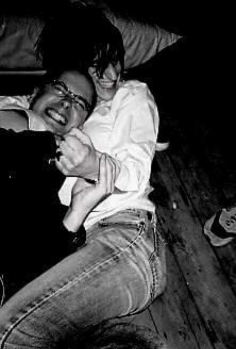 ollylambert's tweet photo. Oh Jess Search, what a loss to us all. A nuclear powerhouse of a woman, simply incomparable for her strength, passion, fearlessness and wicked sense of humour.  Hard to overstate what she brought to the world of documentaries and the lives of us she changed. Ach. https://t.co/hR2SGaAYgT