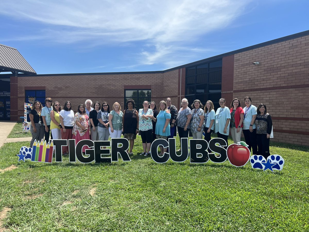 OGEStigercubs's tweet photo. We are ready for a great year! #OGESfamily https://t.co/ctOjtjHyt2