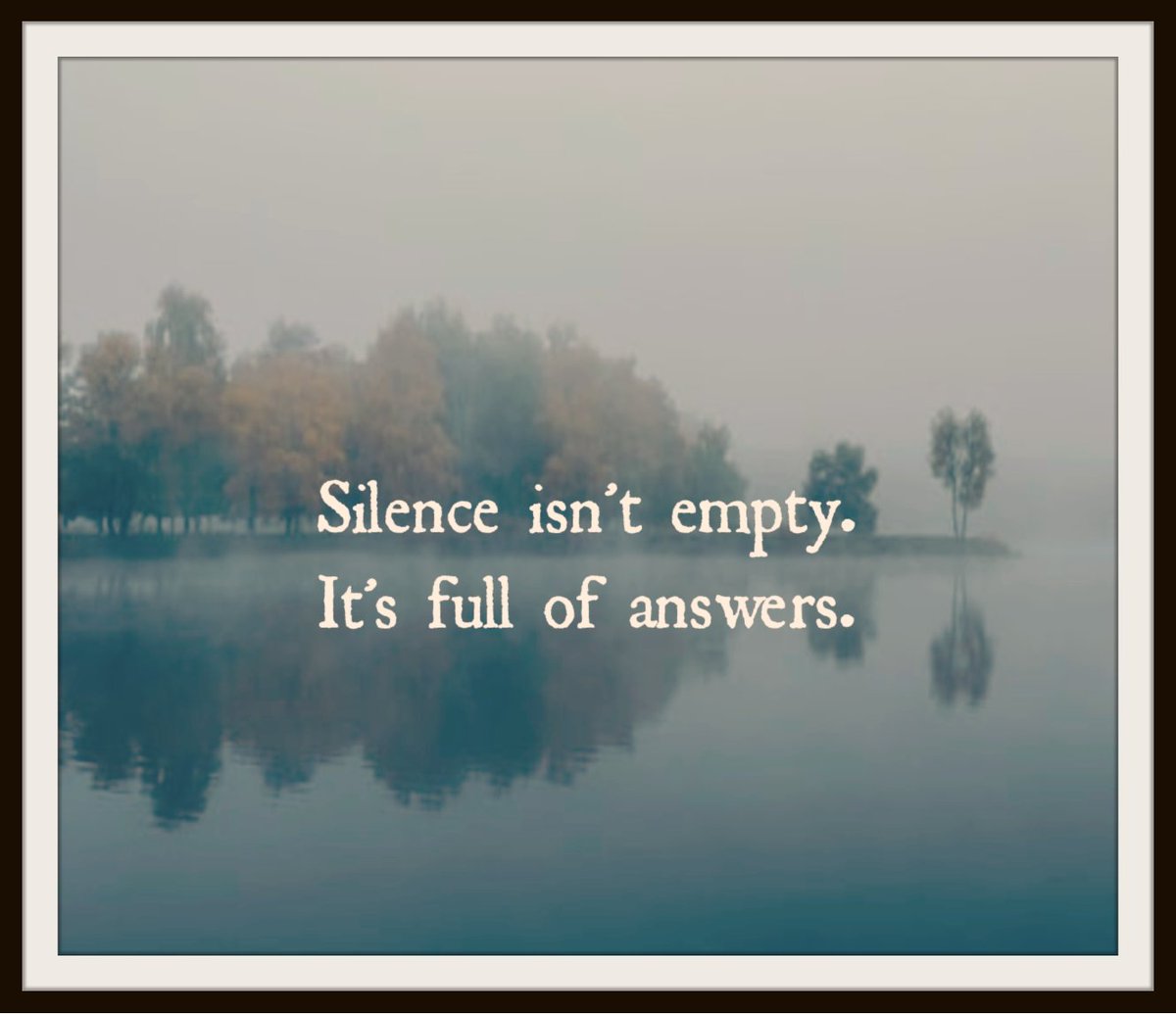 TheMindfulVoice's tweet photo. Learn to treasure simplicity. We operate in a world of great complexity. Allow yourself short periods of stillness and silence. Don’t look to make something happen. This simple practice relaxes and recharges the brain, and leads to greater creativity and inner peace. https://t.co/LnOjw1N8Jk