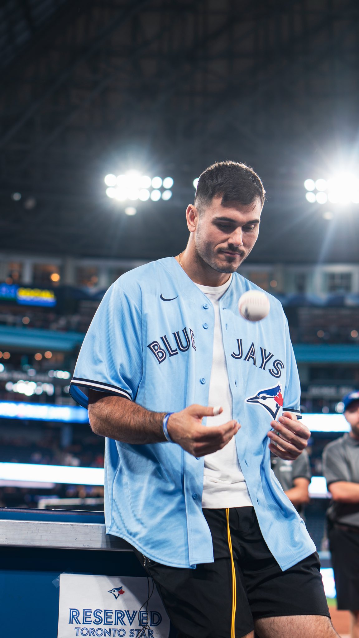 Toronto Argonauts on X: Swag delivers the first pitch at the