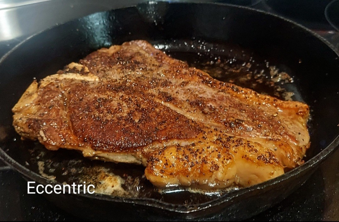 FarmsKey's tweet image. There is nothing better than a thick juicy steak for lunch. 

#steak #realmeat #grassfedbeef #castiron #texasfoodie #texasbeef #cotterkeyfarms