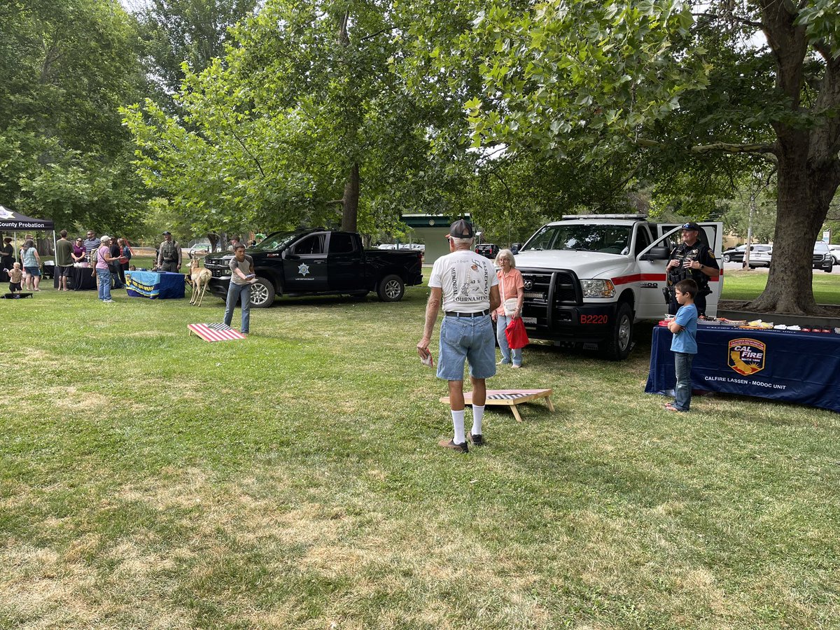 CALFIRELMU's tweet photo. National Night Out in Susanville. Come on down and meet our local safety agencies. https://t.co/vcW4wkCxGr