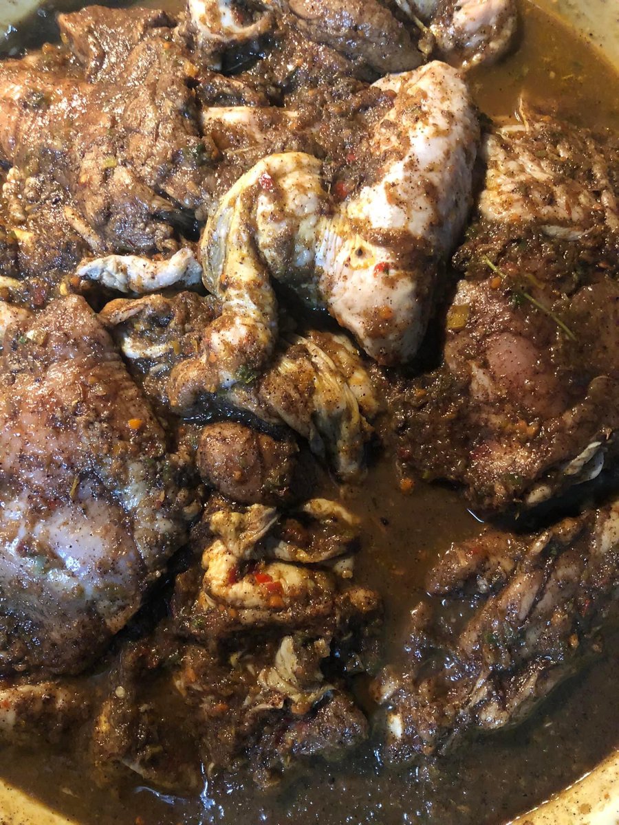 OESsistar357's tweet photo. Where are the old school women/men/chefs/cooks at who can cut up several whole chickens in a few minutes. This jerk chicken after marinating overnight and put on the grill was so good. It was made with all fresh ingredients🔥 https://t.co/kDkTeNGZ2D