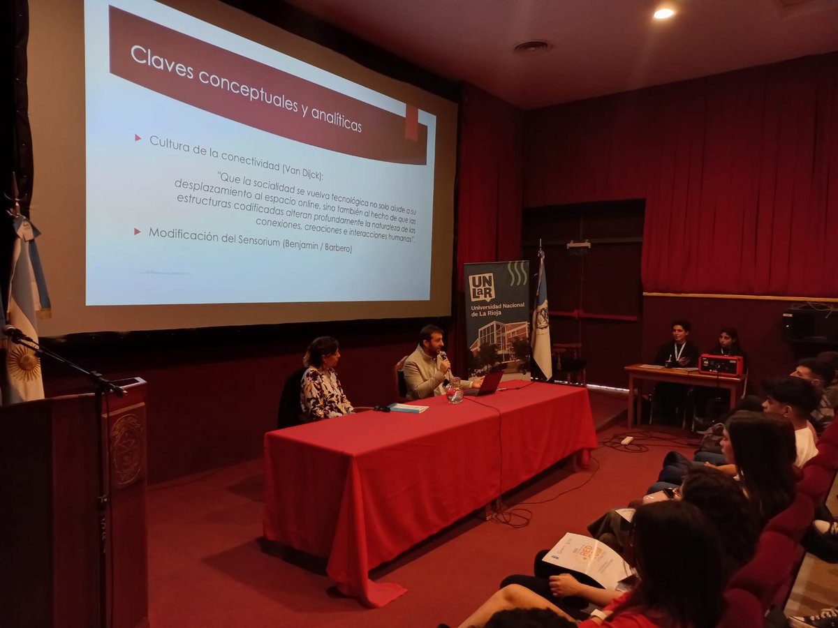 REDCOMArgentina tweet media