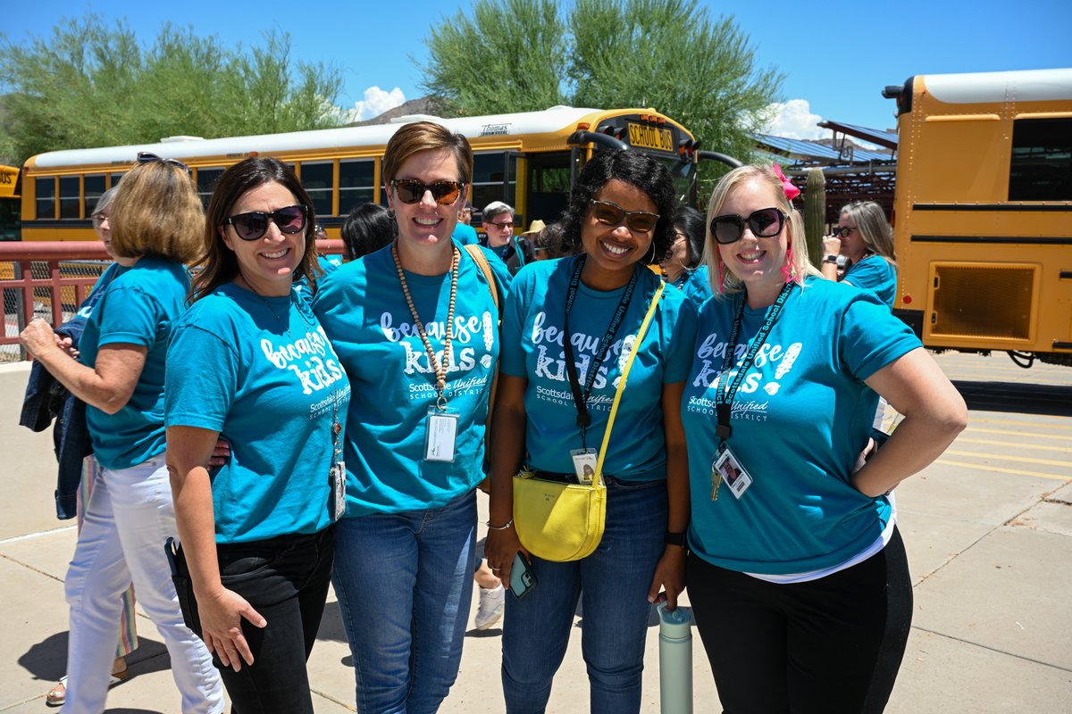 ScottsdaleUSD's tweet photo. We were especially thrilled to have @thomascmurray as our special guest speaker at this year's Back to School Rally. We can't wait to put his insights into action! #GoingBackToSchool #BackToSchoolRally #BecauseKids #OneTeam #Education #SUSD https://t.co/mMMHmvkUmx