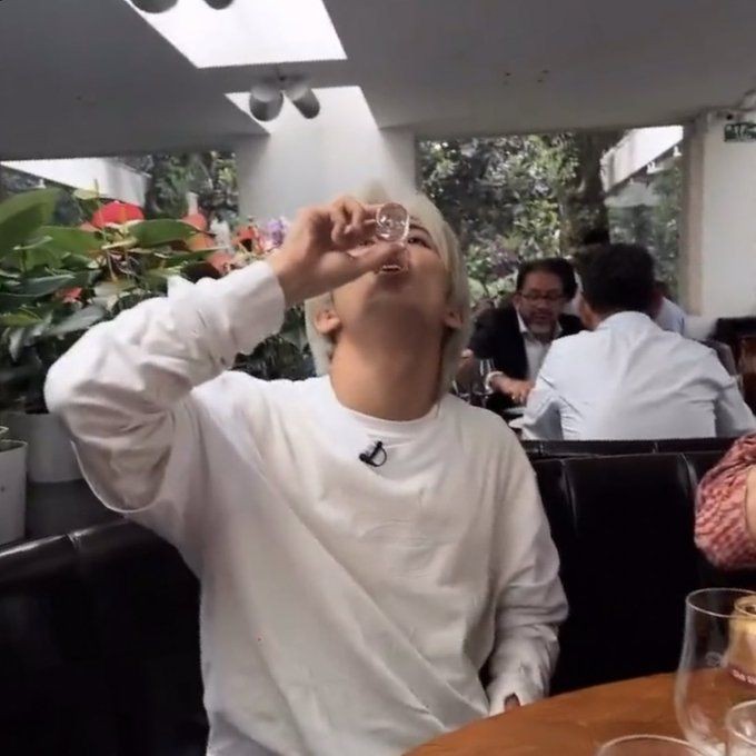 haeskyscraper's tweet photo. ⠀ㅤ𝅄      ۠   los momentos que mantienen
            humilde a mark lee minhyung 🐯🍉 ! !

     #HAPPYMARKDAY
 #마크의_스물네번째_골든아워
     #24thGoldenMarkYear https://t.co/zTarrcqghk