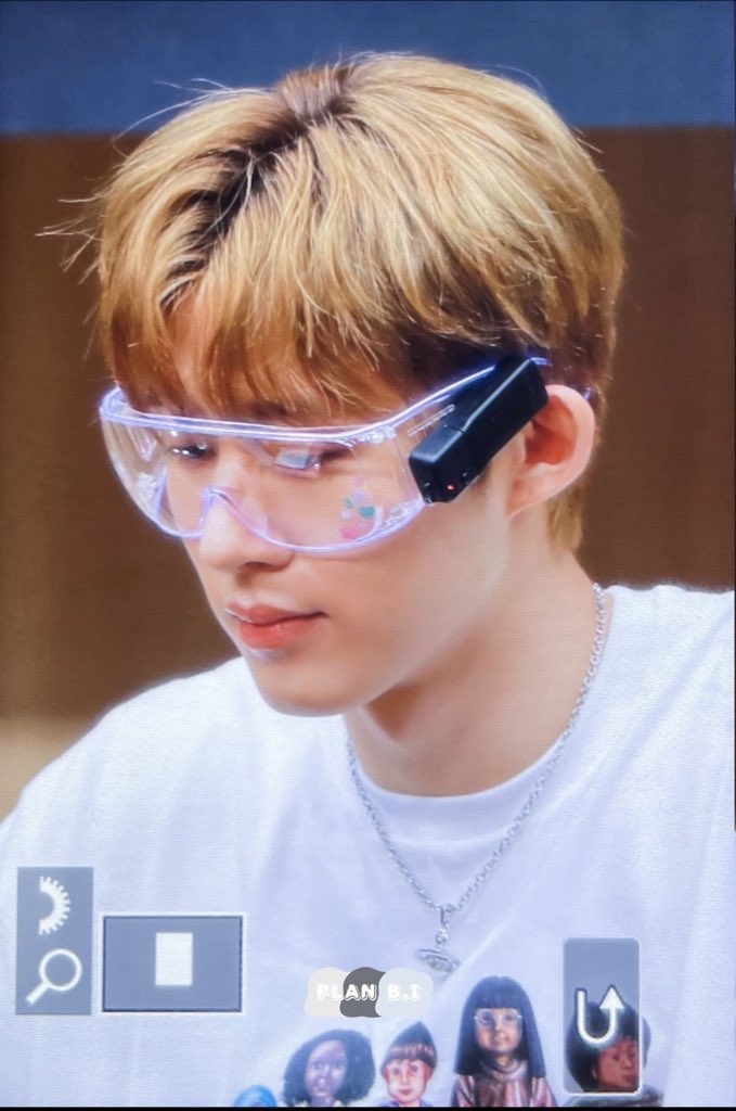 khbsource's tweet photo. kim hanbin x goggles https://t.co/2Bg8BArD53