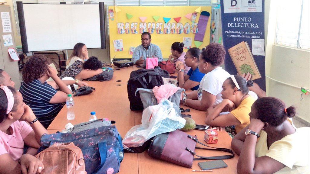 VictorMartir's tweet photo. Hoy, 1 de agosto, se integran docentes a su trabajo y como director cuantifico más de 12 horas de labores continua, sin incluir traslado desde mi casa al centro y viceversa.  @angelhdez50 #humanicemos estos procesos. Se hace necesario acelerar la #visibilización de #directoresrd https://t.co/4fBrUD69Vz