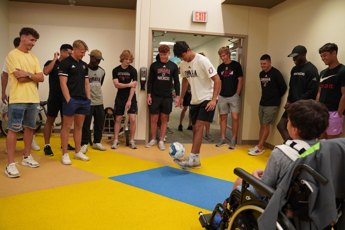 OmahaMSOC's tweet photo. Made some new friends today! Thanks to @Madonnarehab for having us out. https://t.co/fhwHM8KHXy