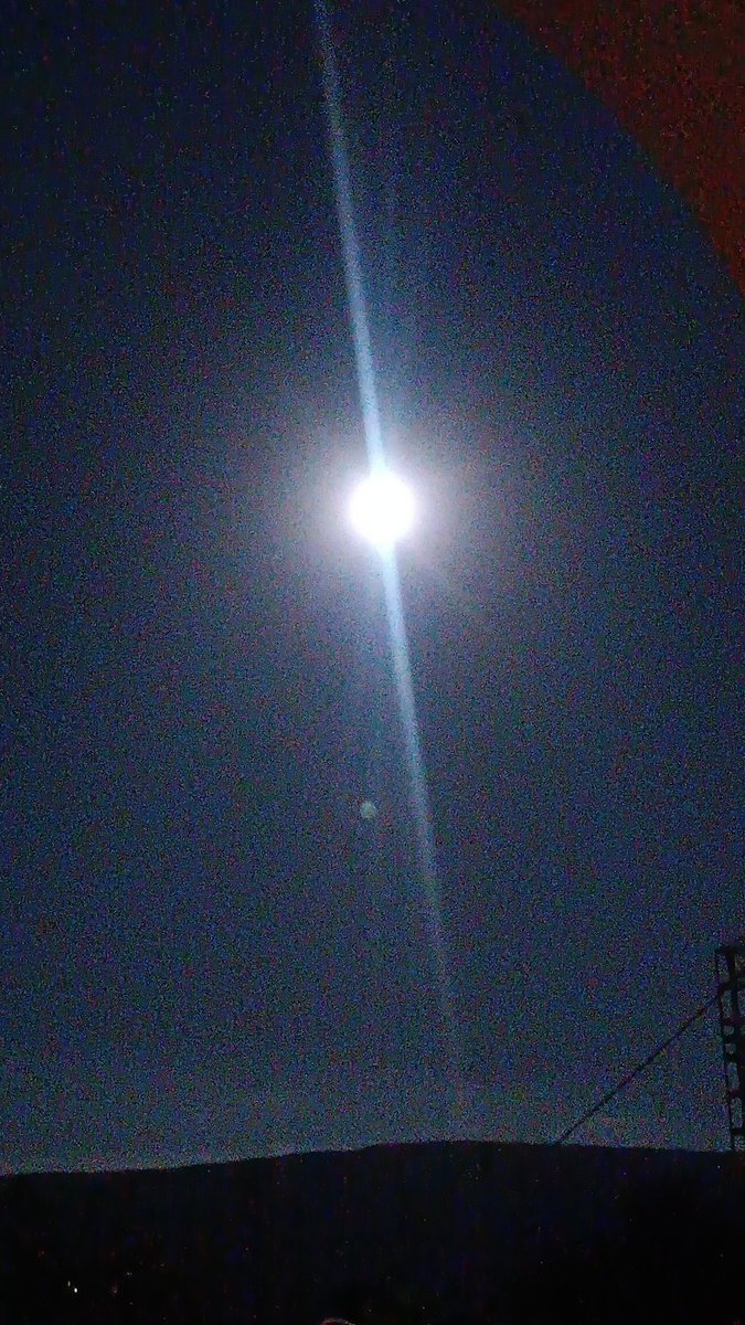 pilargprieto's tweet photo. @xpgigirey Hoy la luna estaba preciosa. https://t.co/RGMesslTbG