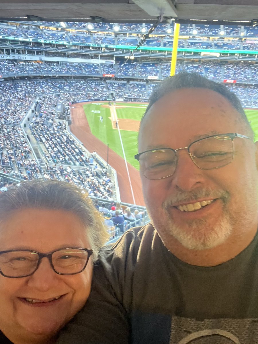 TrishConlon's tweet photo. Go Yankees! #repbx https://t.co/kWnBXJWEHH