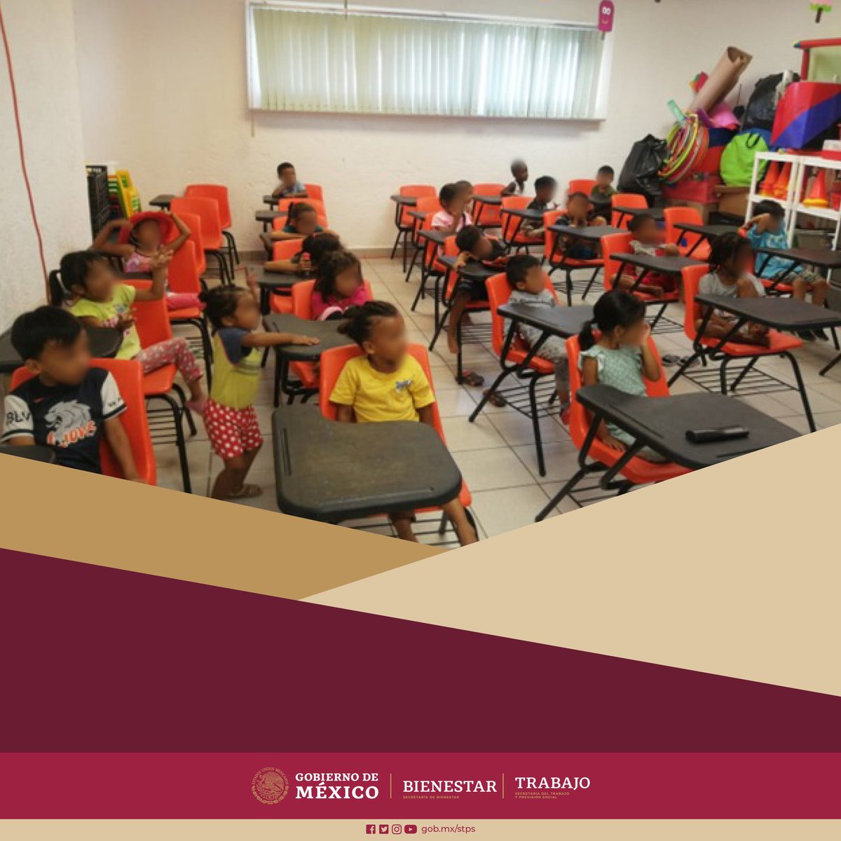 Una manera divertida de inculcar valores familiares es a través de las canciones. Así lo viven las niñas y los niños en las clases de preescolar que se imparten en el CIM de Matamoros. #TodosSomosMigrantes