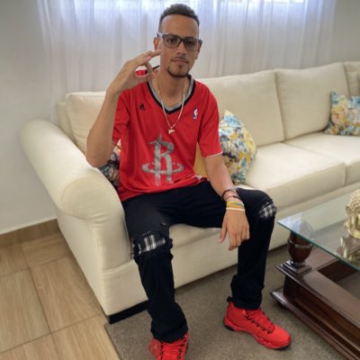 official_maton's tweet photo. #NuevaFotoDePerfil https://t.co/F1dLr2HZMM