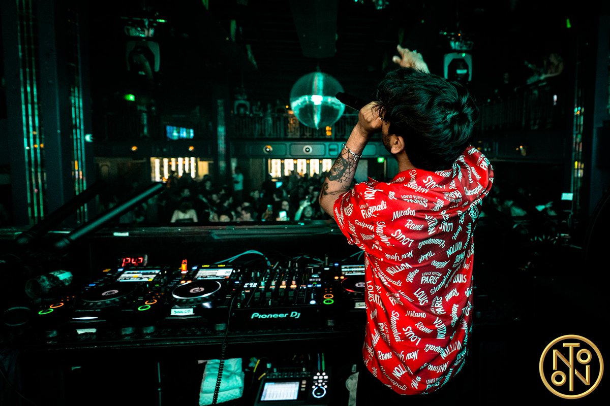 Tablelist's tweet photo. @Ookay's You Got It! Tour lands at @NOTOPhiladelph1 on Friday, and it's bound to be anything but ordinary. ๐ค Enhance your night with a VIP table reservation request on #Tablelist.
๐ฅ: https://t.co/0ba2wx440C https://t.co/nbMKU5P6bE