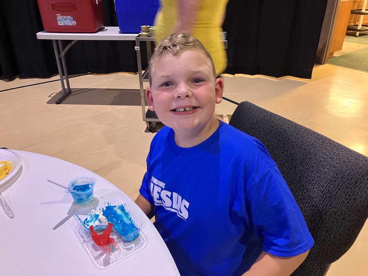 FirstJoplin's tweet image. Making edible aquariums. 
#daycamp2023 #findingJesus