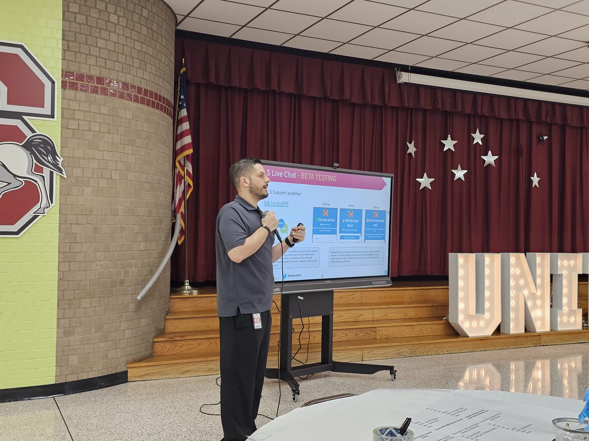 MolitorDLSV1's tweet photo. Day 2 of the core4 tour w/@techchapa included @StehlikES_AISD and @Carter_AISD thank you for the hospitality and sorry Carter couldn't take any pictures but I was there. https://t.co/Otkp5219gE