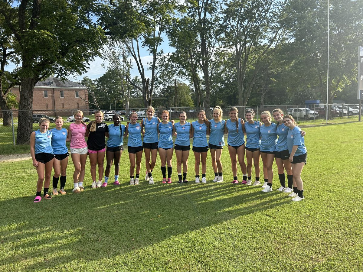 USJbruinsoccer's tweet photo. Great to be back on the pitch Vs @FRA_soccer. Some great goals and some strong minutes in the legs. Go Bruins! https://t.co/vDCAdd6T4g