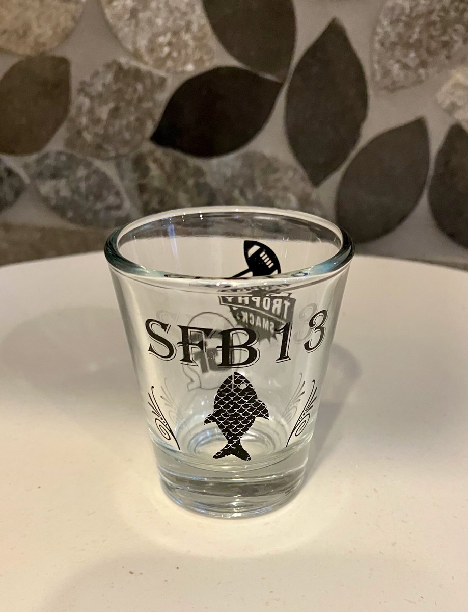 SimonSez_Dryup's tweet image. Got this super handsome surprise in the mail. Not exactly sure who to thank, but it is sincerely appreciated. Grateful for @FantasyCares, @ScottFish24, and @TrophySmack and all that you do!  🙏