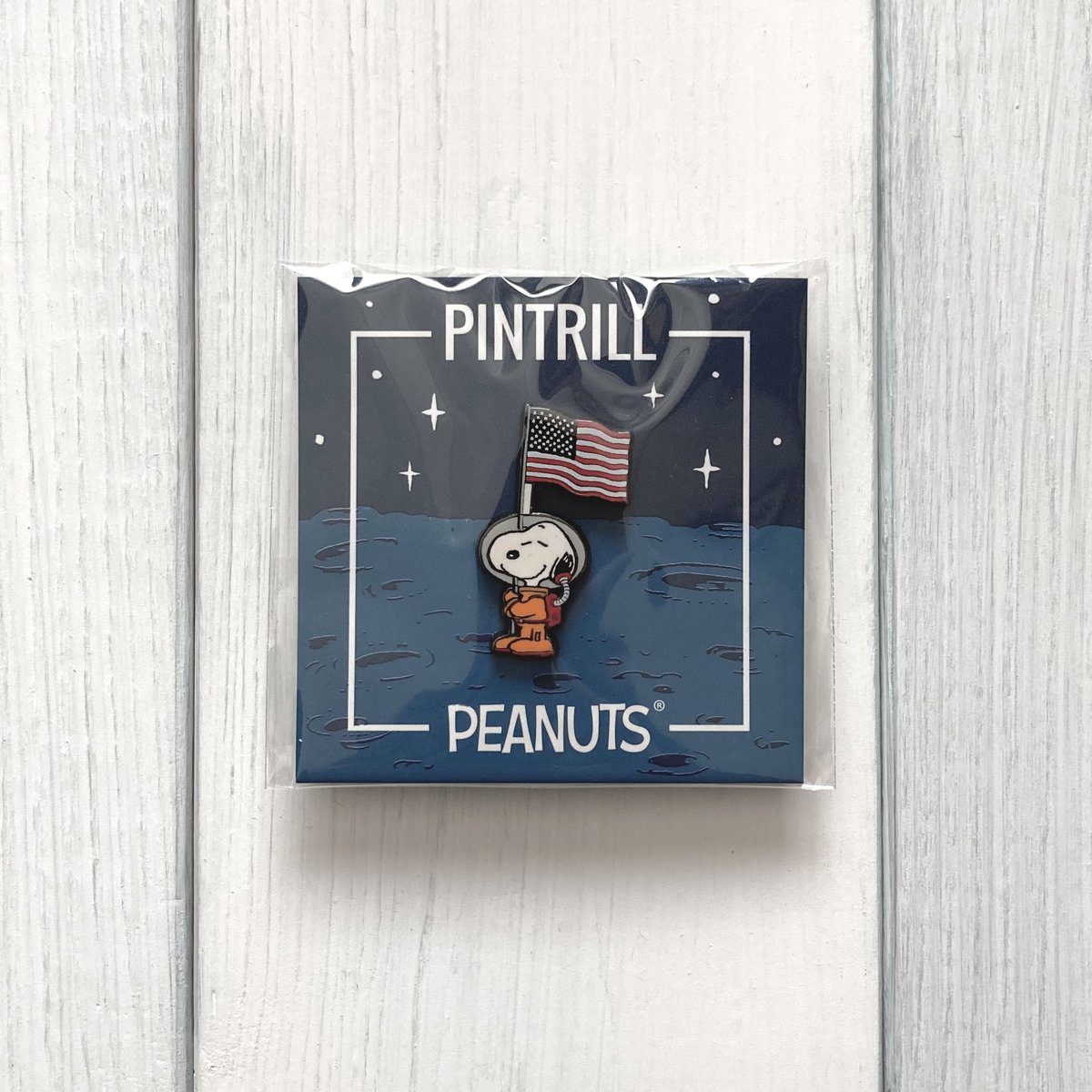 de2m_t's tweet photo. PINTRILL / PEANUTS / SNOOPY ASTRONAUT / Pin badge
スヌーピー ピンバッジ

宇宙飛行士のスヌーピー。

#pintrill #ピンバッジ 
#peanuts #snoopy #スヌーピー https://t.co/4YsbMllLRc