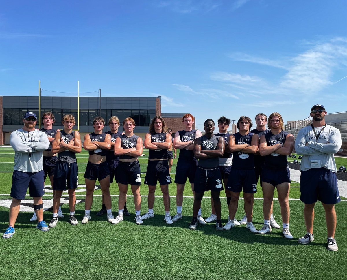It’s been a long spring/summer, but we’re here now! Love these guys man. Stay forward!💀
#DarkAlleyDefense #DangerousAndGood  #LBU
