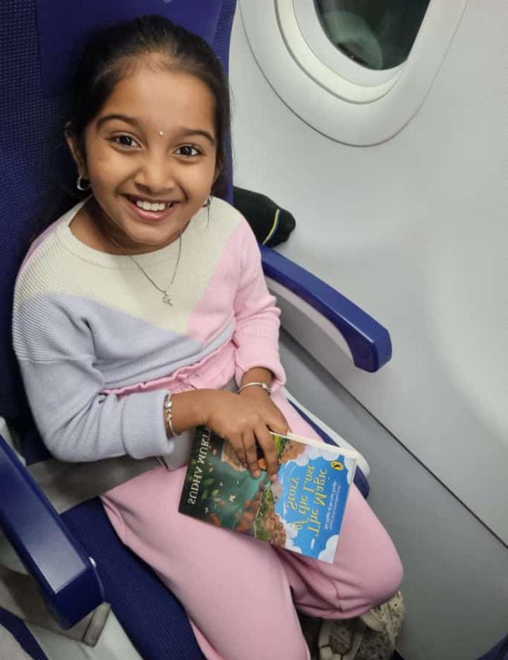 Devanandhafans's tweet photo. #Devanandha Back to kochi

#Devootty

#AKDFA https://t.co/DDj1kmZecA