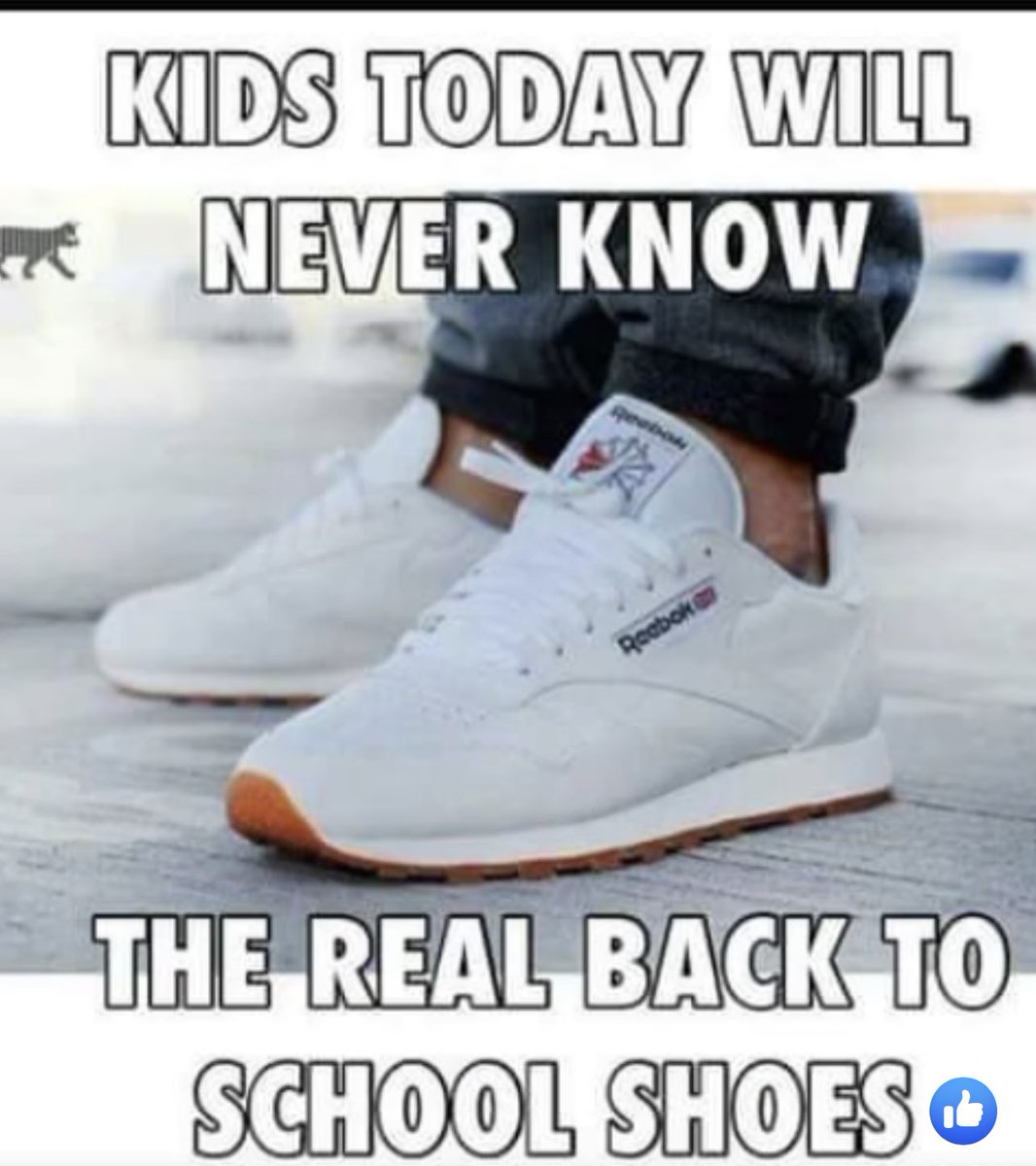 nique_smoov's tweet photo. Who hadda pair? https://t.co/eG21JS3JKL
