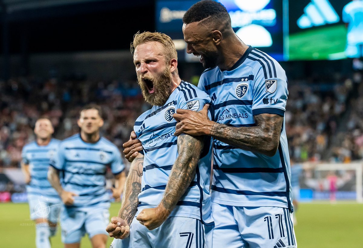 ntreyaz09's tweet photo. A few images from the @LeaguesCup match number two as @SportingKC defeats @Chivas to move on to the round of 32.

#mls #soccer #futbol #sportingkc #skc #ligamx #adidas   #canonphotography 
#teamcanon 
#shotoncanon  #photoshelter #wecametoplay  #gamedaystandard #iamzero https://t.co/girJUdTJfT