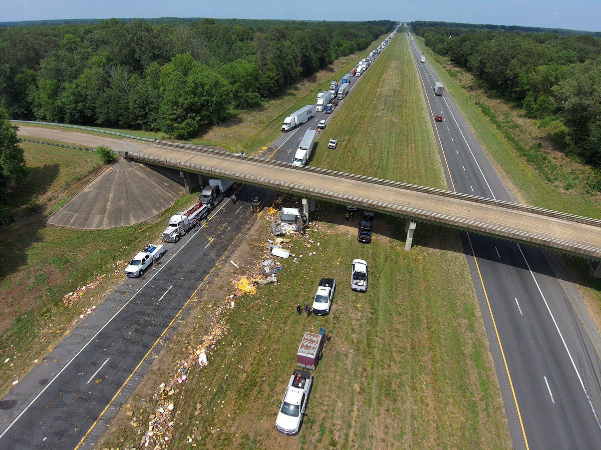 myARDOT's tweet photo. Taco Tuesday, anyone? A truck carrying cans of nacho cheese spilled today on I-30 west near Prescott. 

Things are all clear now and traffic is moving. https://t.co/e6rKMXTk5Q