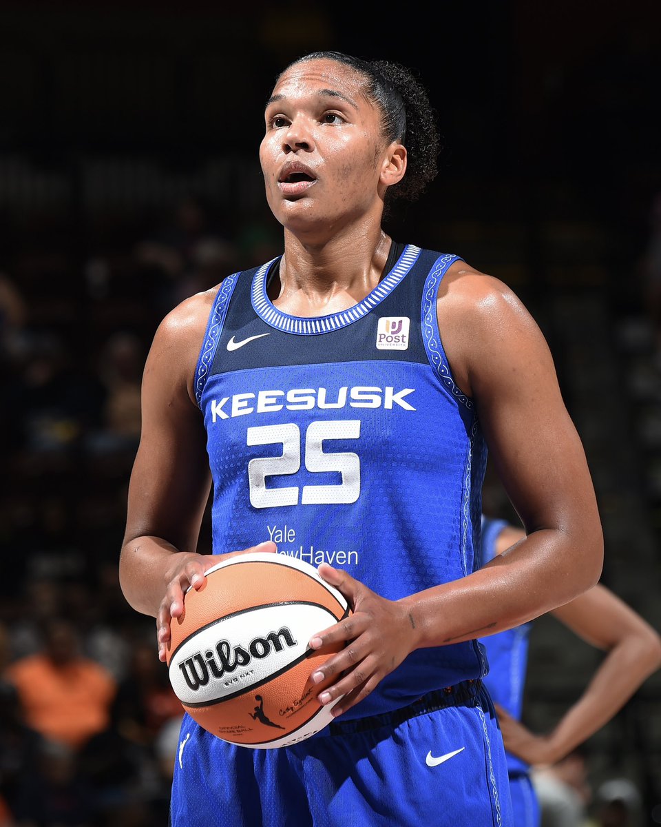 Alyssa Thomas WENT OFF vs. Lynx 😤

🔥 21 PTS
🔥 20 REB
🔥 12 AST

First player in WNBA history to record 20+ PTS, 15+ REB, and 10+ AST in a game 📈